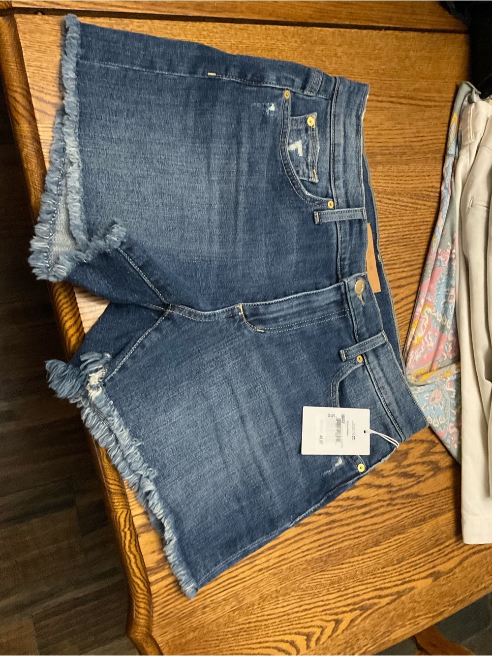 9-2026-Joe's Jeans Dark Blue Frayed Hem Denim Shorts size 29 NWT